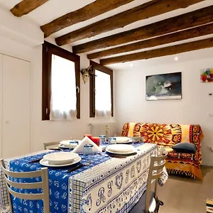 Appartement In The Heart Of, Venise